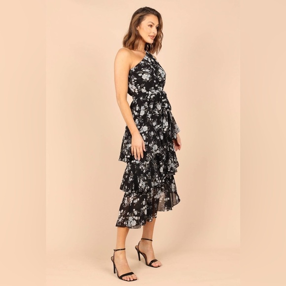 NWOT PETAL AND PUP BRIGETTE ONE SHOULDER TIERED MIDI DRESS - BLACK FLORAL - Picture 5 of 6
